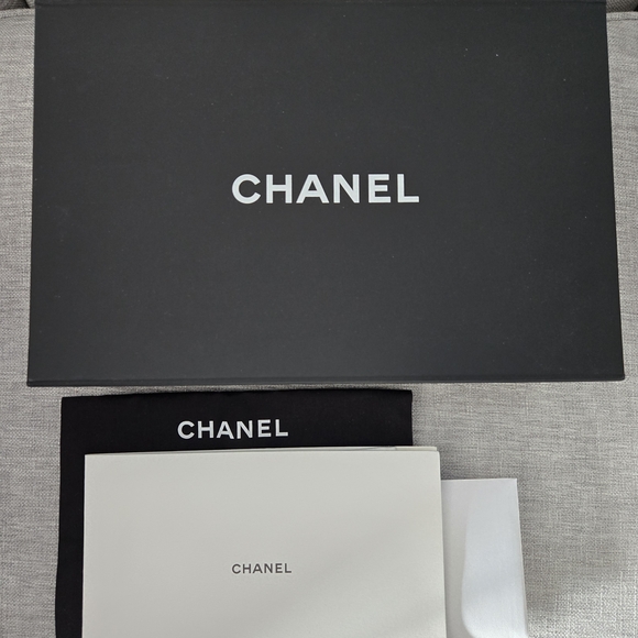 Chanel Purple Quilted Women's Bag - Picture 10 of 13